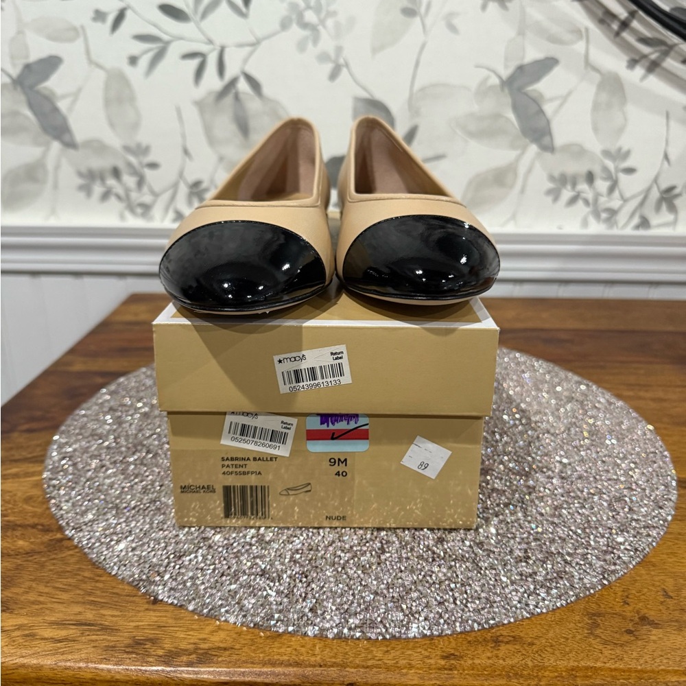 Michael By Michael Kors Black and Tan Cap-Toe Flats. NWT. SIZE 9